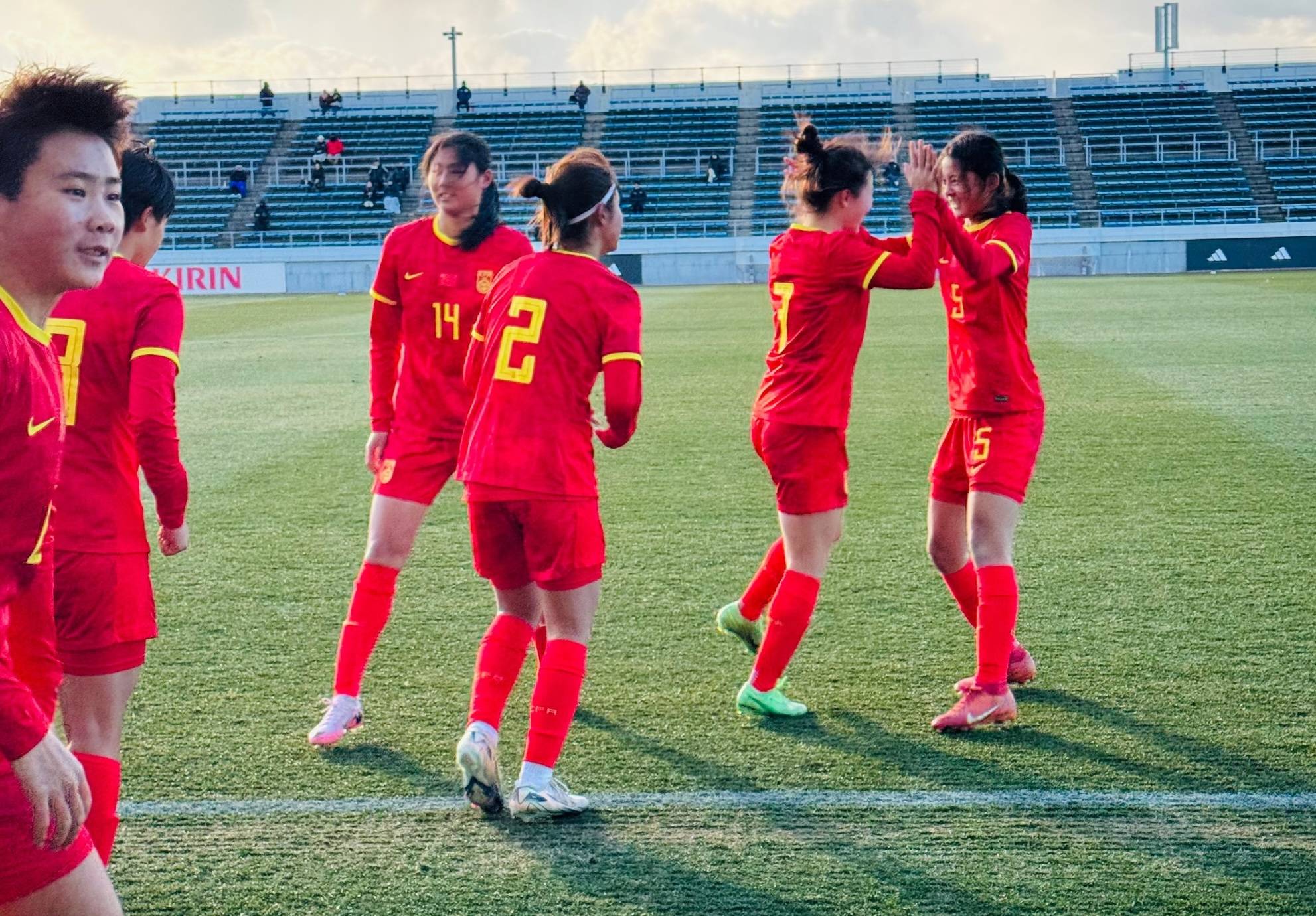 包含中国女足再夺冠！实力无人能敌的词条