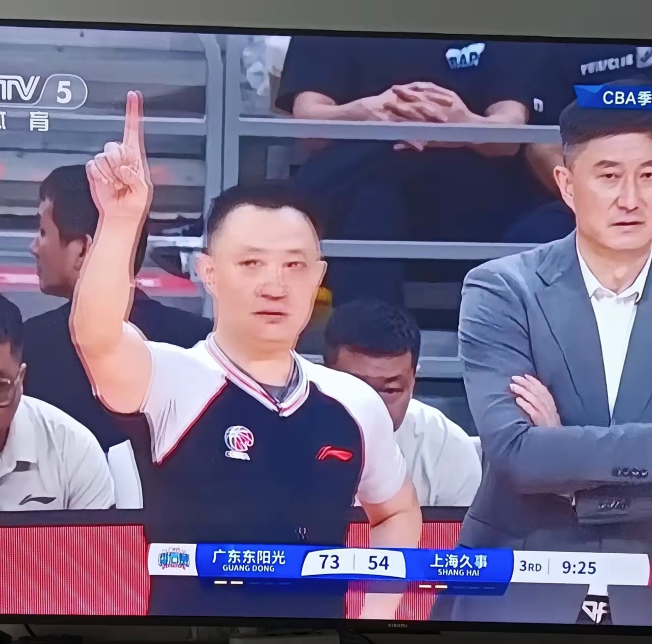 关于凭借一波辽宁队，CBA季后赛成功爆冷，现场观众齐声高喊的信息