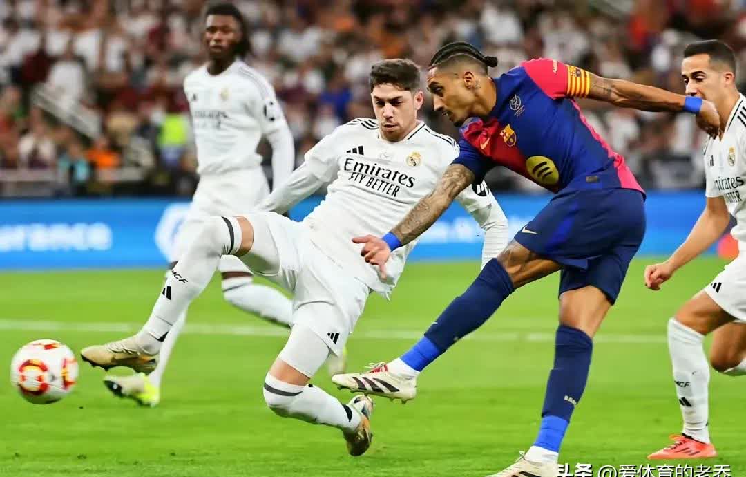 爱游戏登录-巴塞罗那前锋连续多场比赛破门，豪取进球王