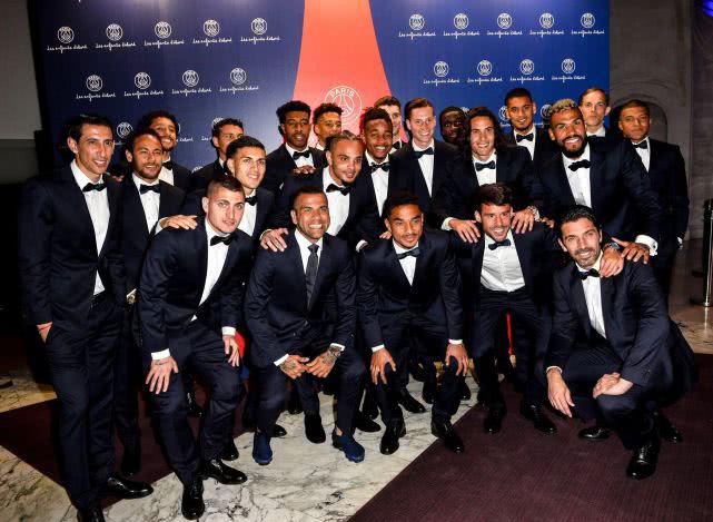 爱游戏体育平台-大巴黎名宿助阵，球队时隔多年再入八强