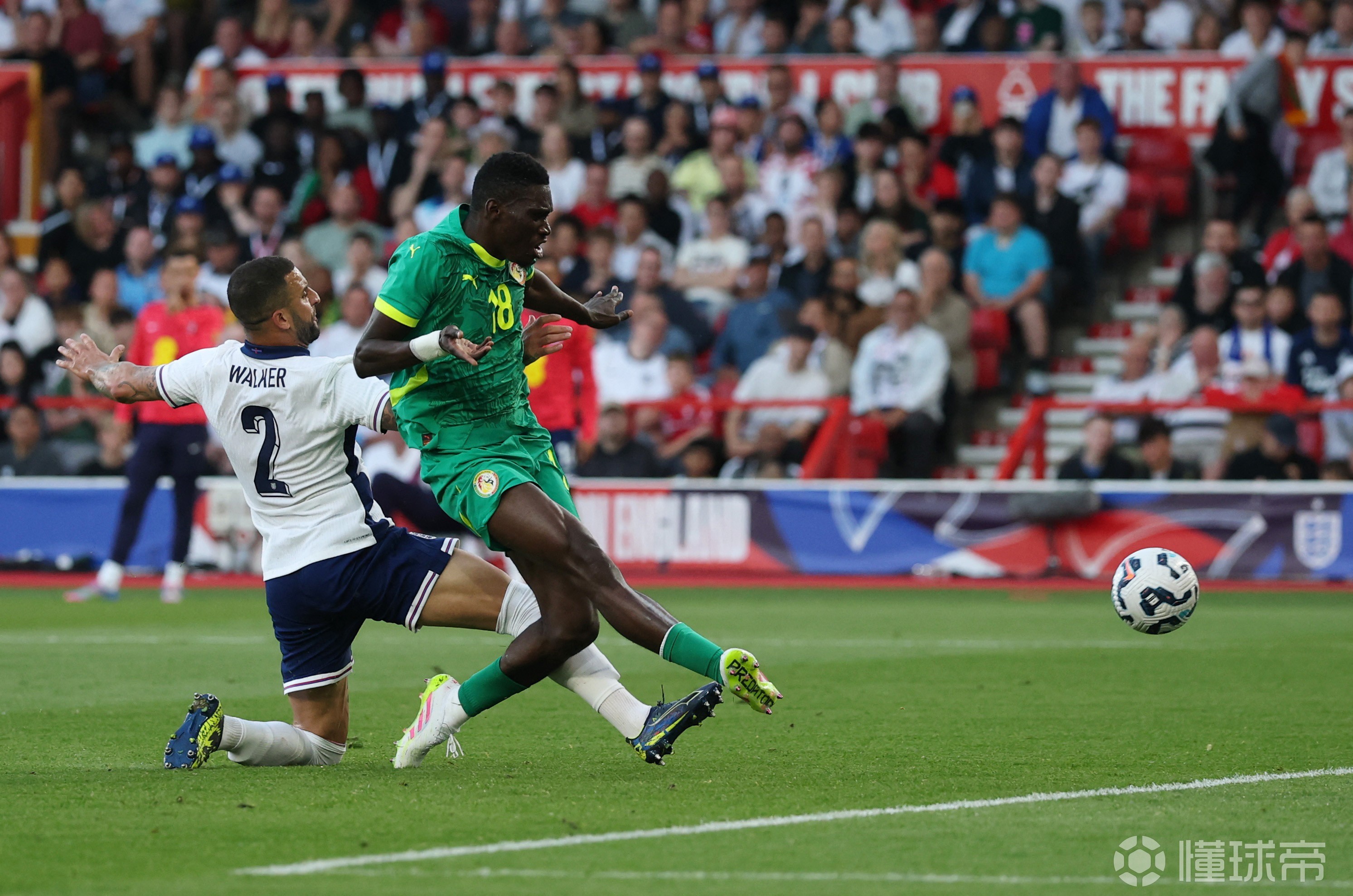 英格兰名将受伤无法出战重要比赛