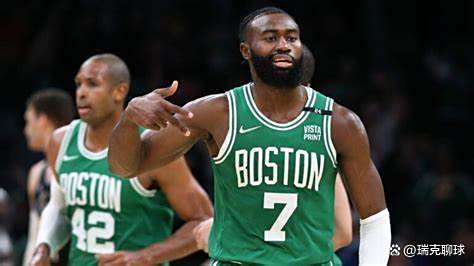 雄鹿完胜凯尔特人,巩固东部头名 雄鹿完胜凯尔特人,巩固东部头名