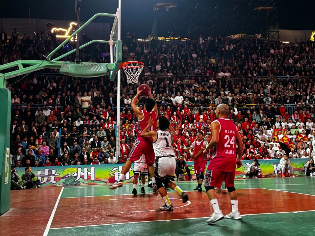 精彩瞬间：火爆比赛燃爆赛场的简单介绍