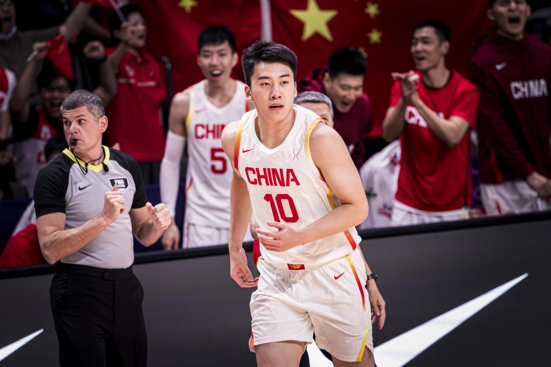 亚洲杯预选：中国队取得胜利，晋级有望