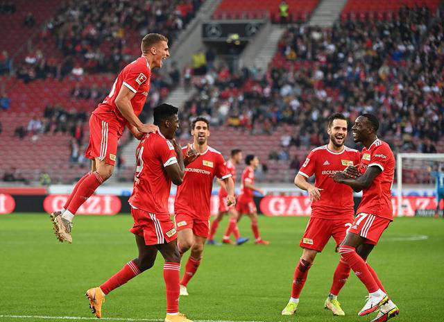 关于法兰克福队狂揽比赛胜利，表现抢眼的信息